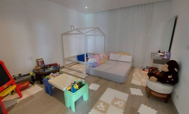 Samborondon, Renta Lujosa Casa 5 Dorm Amoblada con Piscina Vista Al Lago