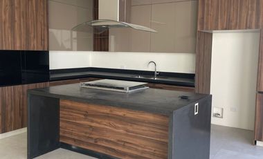 HERMOSA CASA NUEVA EN RENTA