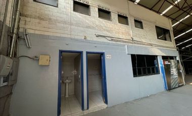 Bodega en renta de 2500 m2 en Av. Ceylan