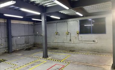 Bodega en renta de 2500 m2 en Av. Ceylan