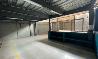Bodega en renta de 2500 m2 en Av. Ceylan