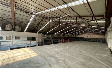 Bodega en renta de 2500 m2 en Av. Ceylan