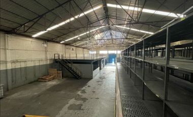 Bodega en renta de 2500 m2 en Av. Ceylan