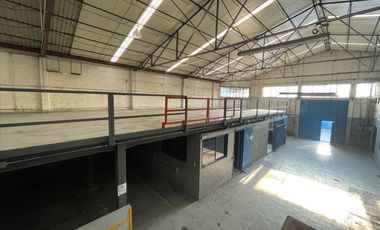 Bodega en renta de 2500 m2 en Av. Ceylan