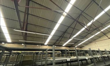 Bodega en renta de 2500 m2 en Av. Ceylan