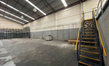 Bodega en renta de 2500 m2 en Av. Ceylan