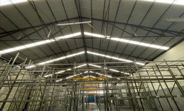 Bodega en renta de 2500 m2 en Av. Ceylan