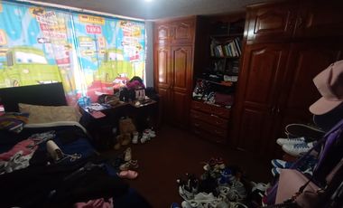 VENDO CASA EN EL SECTOR DE LA MAGDALENA, AMPLIA, SEGURA, ESQUINERA, RENTERA