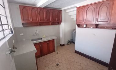 VENDO CASA EN EL SECTOR DE LA MAGDALENA, AMPLIA, SEGURA, ESQUINERA, RENTERA