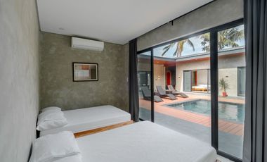 Villa for sale in Alfonsos, Cavite