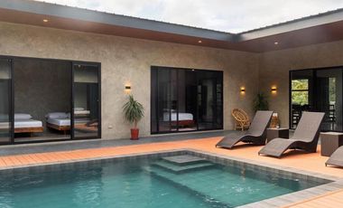 Villa for sale in Alfonsos, Cavite