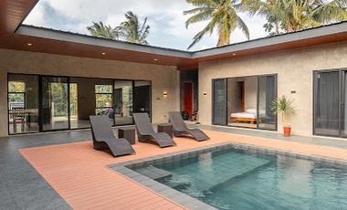 Villa for sale in Alfonsos, Cavite