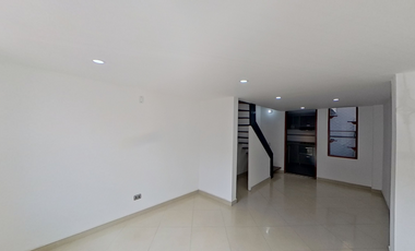 Casa de 4 habitaciones, 2 baños en Venta en Plazuelas de San Martin 3 - Suba