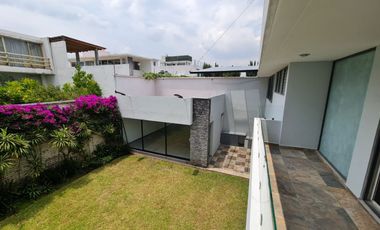 A ESTRENAR IMPECABLE CASA TOTALMENTE REMODELADA