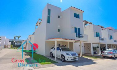 Casa con tres terrazas, roof garden, 2 estacionamientos