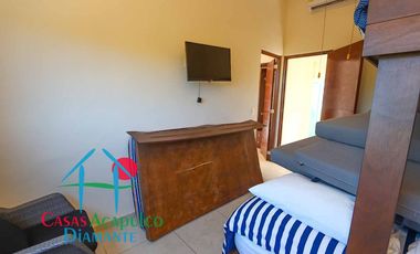 Casa con tres terrazas, roof garden, 2 estacionamientos