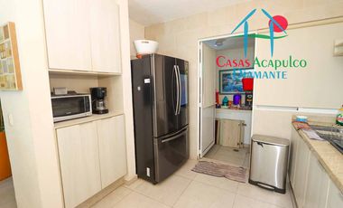 Casa con tres terrazas, roof garden, 2 estacionamientos