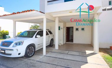 Casa con tres terrazas, roof garden, 2 estacionamientos