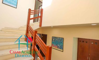 Casa con tres terrazas, roof garden, 2 estacionamientos