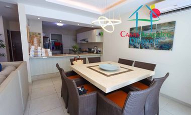 Casa con tres terrazas, roof garden, 2 estacionamientos