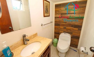 Casa con tres terrazas, roof garden, 2 estacionamientos