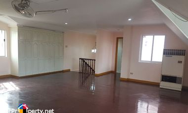 for sale 3 storey house with 5 bedroom plus 2 parking in cabancalan mandaue cebu