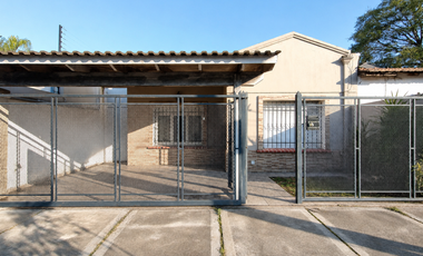 Castelar Norte - Venta - Chalet 3 Ambientes Impecable