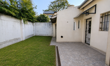 Castelar Norte - Venta - Chalet 3 Ambientes Impecable