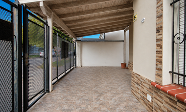 Castelar Norte - Venta - Chalet 3 Ambientes Impecable