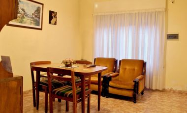 Castelar Norte - Venta - Chalet 3 Ambientes Impecable