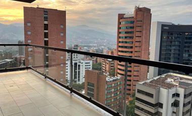 Apartamento Duplex en la Loma de los Parra, cerca al hotel San Fernando Plaza
