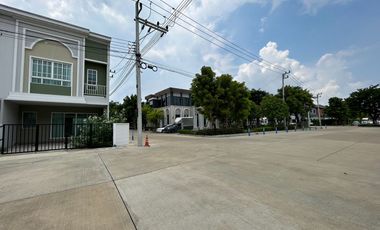 บ้านใหม่ 100% ต้นโครงการบ้านริมติดส่วนกลาง ราคาดีดี๊ !! ขายทาวน์โฮม 2 ชั้น โครงการชีวาโฮม รังสิต-ปทุม (Chewa Home Rangsit-Pathum) ดีไซน์สไตล์นิวยอร์ก 25 ตร.ว ติดกับโรงเรียนนานาชาติ Thai International School 100 เมตร ใกล้แมคโคร ปทุมธานี ! ด่วน