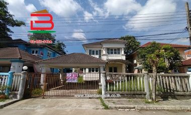 บ้านเดี่ยว หมู่บ้าน ชวนชื่น บางนา ซ.เกียรติพิพัฒน์ธานี เนื้อที่ 60 ตรว. ถ.บางนา-ตราด กม.29.5 อ.บางบ่อ จ.สมุทรปราการ