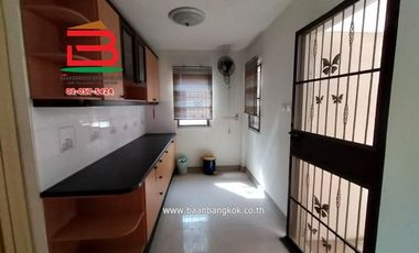 บ้านเดี่ยว หมู่บ้าน ชวนชื่น บางนา ซ.เกียรติพิพัฒน์ธานี เนื้อที่ 60 ตรว. ถ.บางนา-ตราด กม.29.5 อ.บางบ่อ จ.สมุทรปราการ