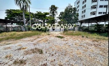 Land for Sales 197.9 Sq.wah at Lao Nadi Soi 5, located in Prime location of Khonkaen city, closed to Kaen-Nakorn Wittayalai and Central Plaza, Asking