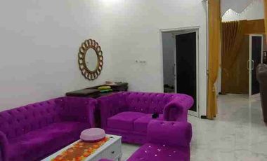 Jual Rumah Usaha
*Nol Jalan Waru Sidoarjo*
Dekat RS Mitra Keluarga Waru

Luas 592m2
Dimensi 9.5x62
LB 400m2 ( 1 Lantai )

*Rumah Induk*
- Kmr tidur 4