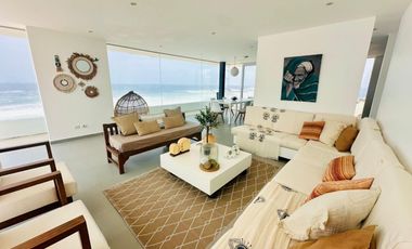 🤩 Linda y elegante casa de playa de 3 niveles, frente al mar en primera fila en playa Punta Corrientes