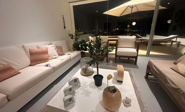🤩 Linda y elegante casa de playa de 3 niveles, frente al mar en primera fila en playa Punta Corrientes