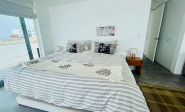 🤩 Linda y elegante casa de playa de 3 niveles, frente al mar en primera fila en playa Punta Corrientes