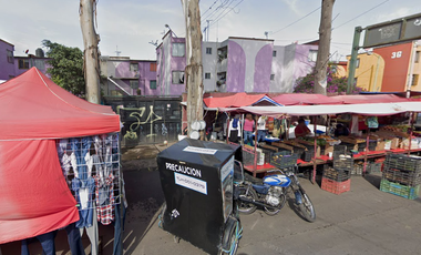 REMATE DE CASA EN UNA EXCELENTE UBICACION COL. SANTA ANA PONIENTE.