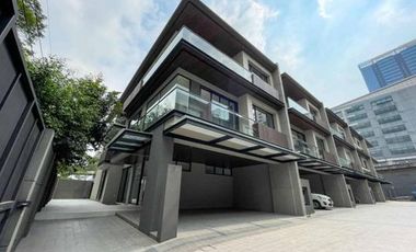 5BR Townhouse For Sale at Valle Verde 6, Ugong, Pasig City, Metro Manila