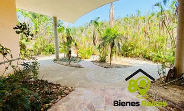 CASA EN VENTA como TERRENO en Acapulco Diamante