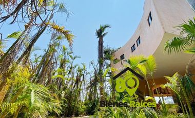 CASA EN VENTA como TERRENO en Acapulco Diamante
