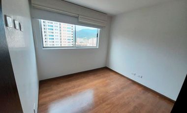PR18258 Apartamento en arriendo en el sector Las Lomitas