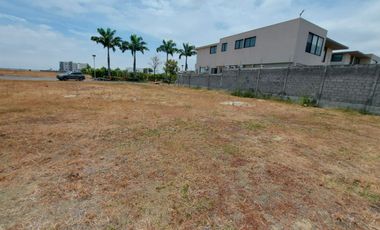 Isla Mocolí, Vendo Terreno en Urbanización de Alta Plusvalía.