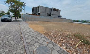 Isla Mocolí, Vendo Terreno en Urbanización de Alta Plusvalía.
