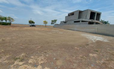 Isla Mocolí, Vendo Terreno en Urbanización de Alta Plusvalía.