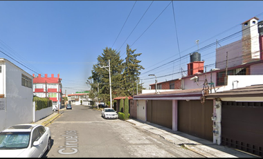 CASA de garantía hipotecaria en Circuito Juristas, Ciudad Satélite, Naucalpan de Juárez, Estado de México, México