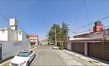 CASA de garantía hipotecaria en Circuito Juristas, Ciudad Satélite, Naucalpan de Juárez, Estado de México, México