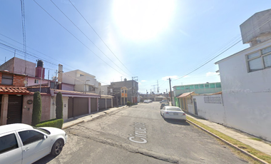 CASA de garantía hipotecaria en Circuito Juristas, Ciudad Satélite, Naucalpan de Juárez, Estado de México, México